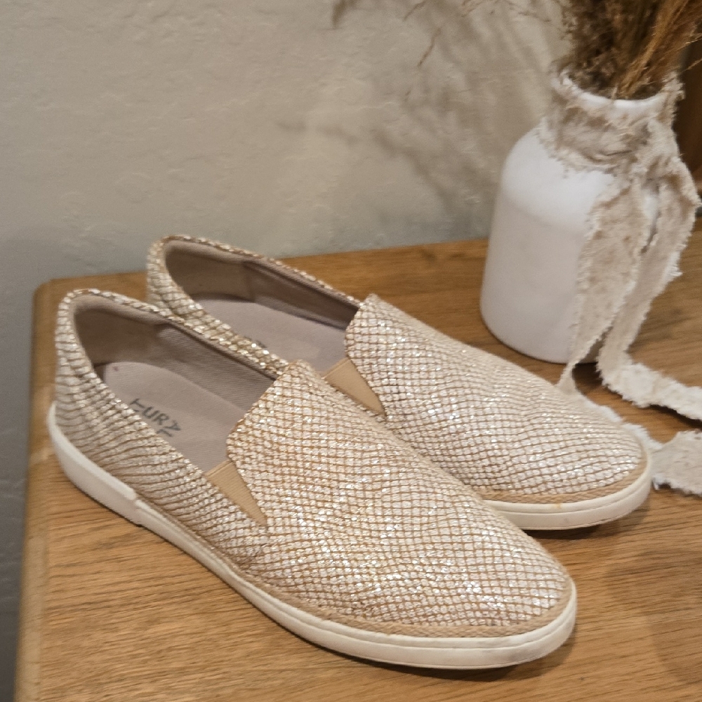 Naturalizer Textured Cream Slip-On Loafers